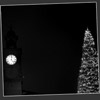 Reggio Emilia: orologio e albero di Natale